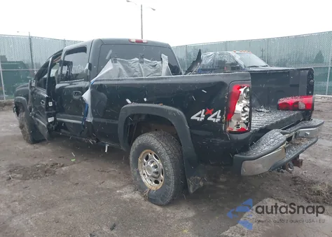 2004 Chevrolet Silverado 2500Hd Ls z USA, uszkodzony, nr VIN 1GCHK23U44F136626